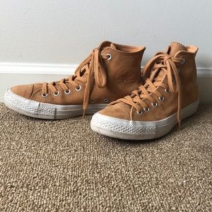 Suede Converse All-Star High Tops